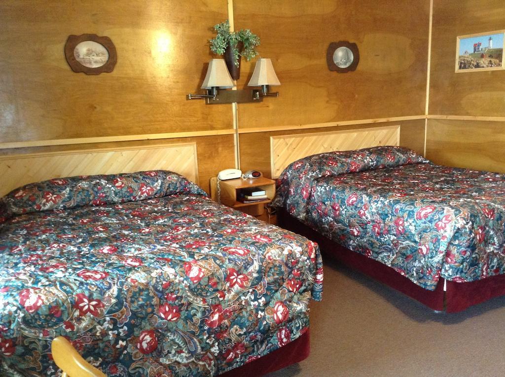 Vindel Motel Mackinaw City Phòng bức ảnh