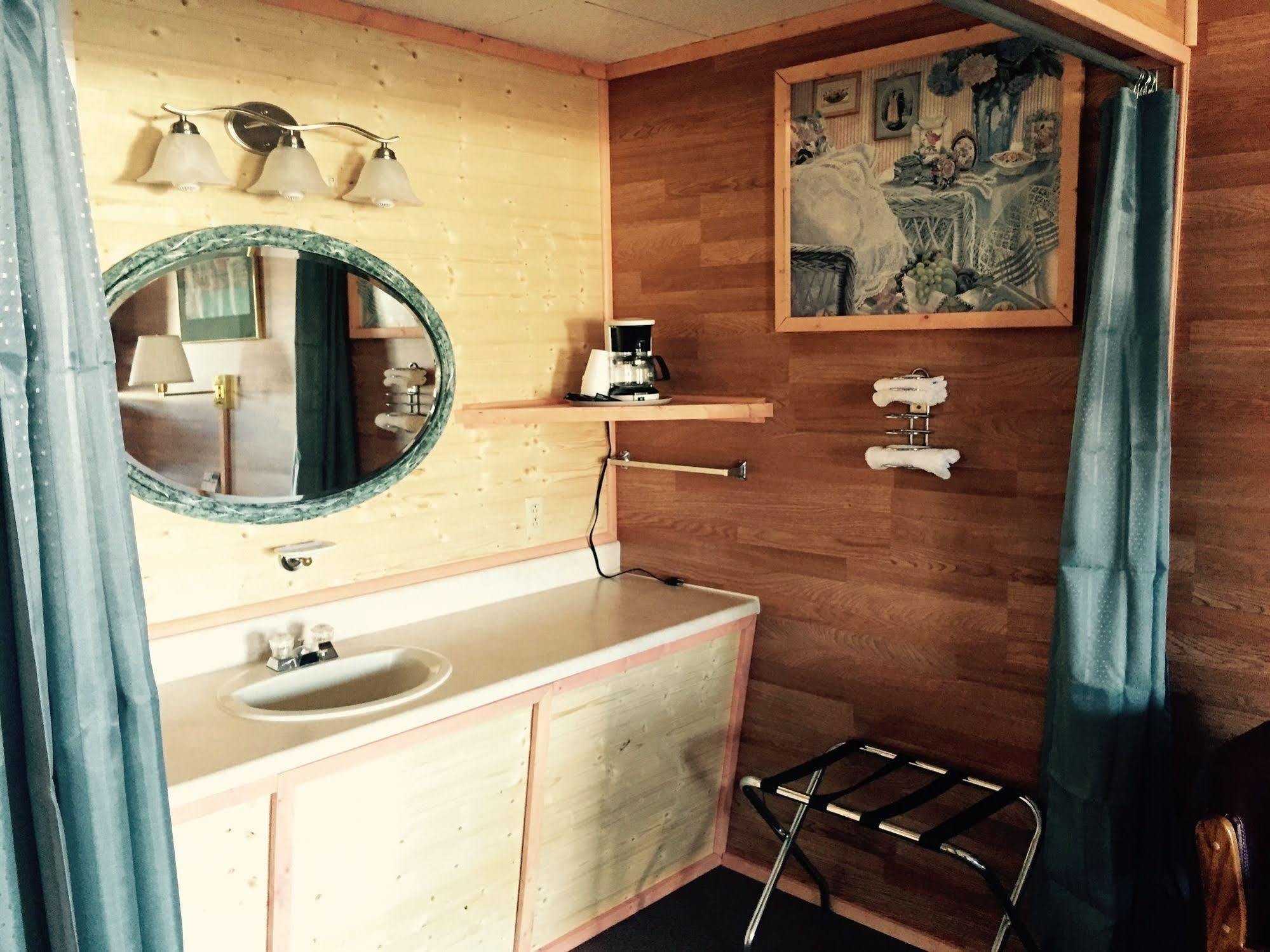 Vindel Motel Mackinaw City Ngoại thất bức ảnh