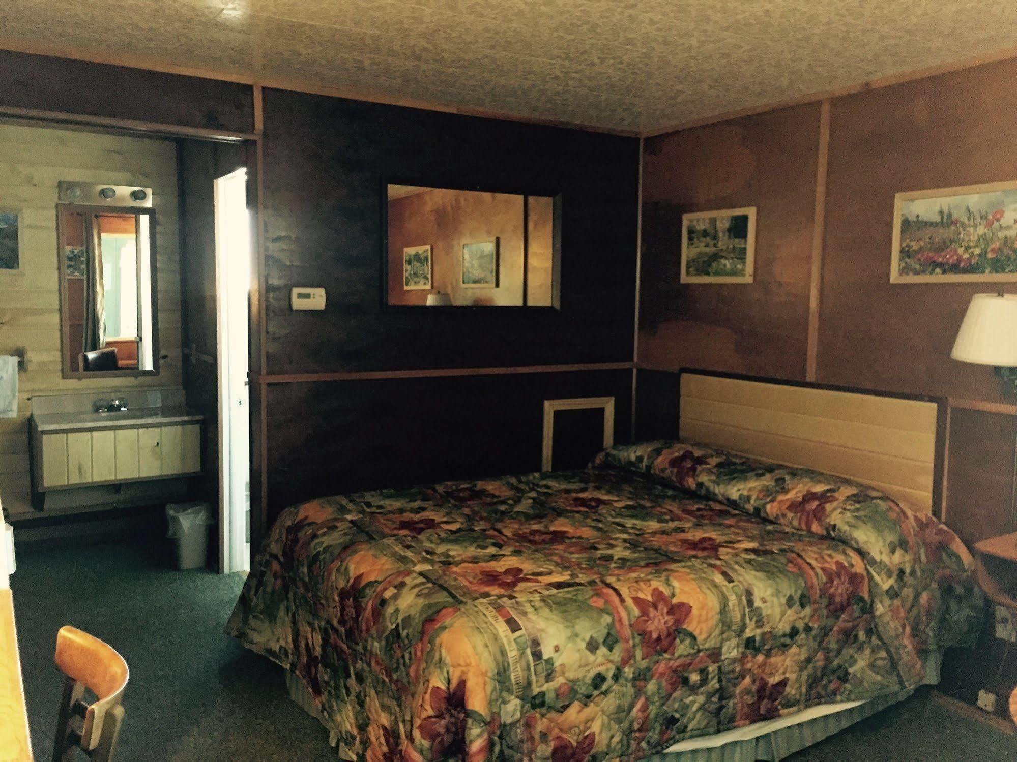 Vindel Motel Mackinaw City Ngoại thất bức ảnh