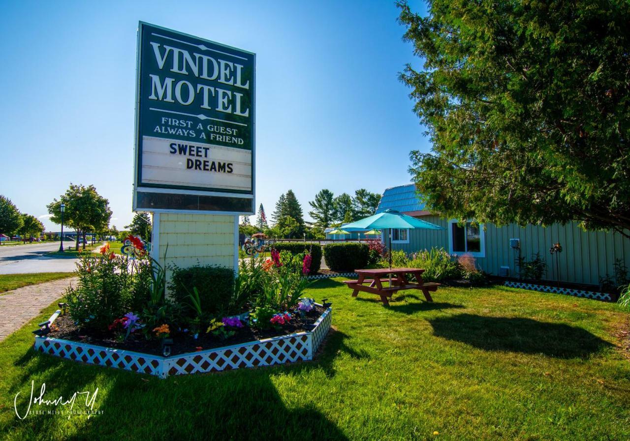 Vindel Motel Mackinaw City Ngoại thất bức ảnh