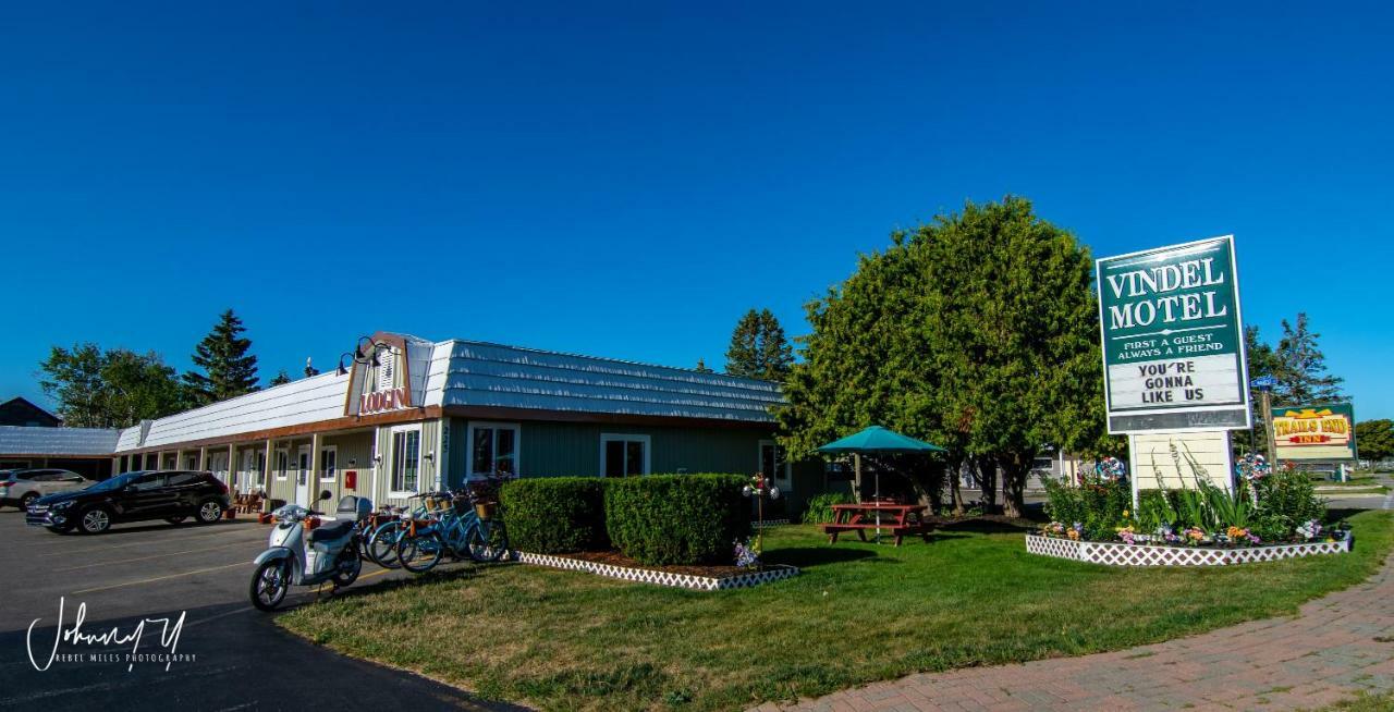 Vindel Motel Mackinaw City Ngoại thất bức ảnh