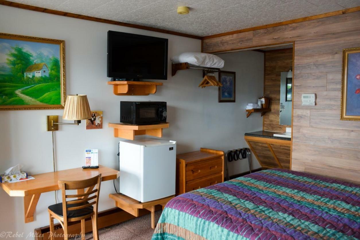 Vindel Motel Mackinaw City Ngoại thất bức ảnh